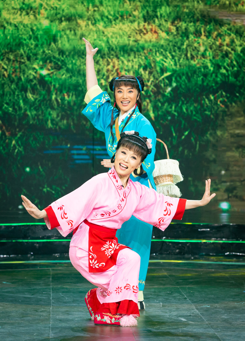 黃梅戲名家 吳瓊 楊俊.JPG