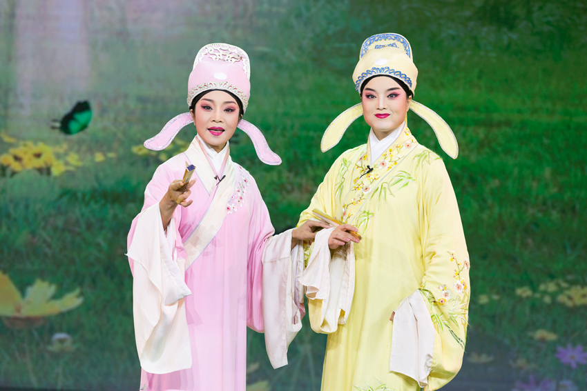 歌唱家 李丹陽、白雪.JPG